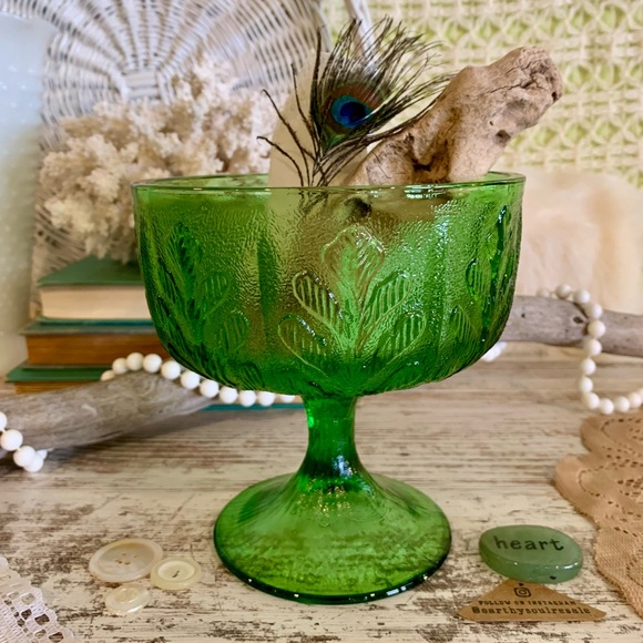 Vintage Other - Vintage Glass Dish 🌳